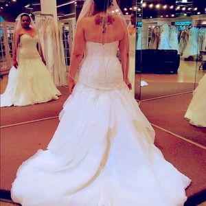 Beautiful mermaid Wedding used one time